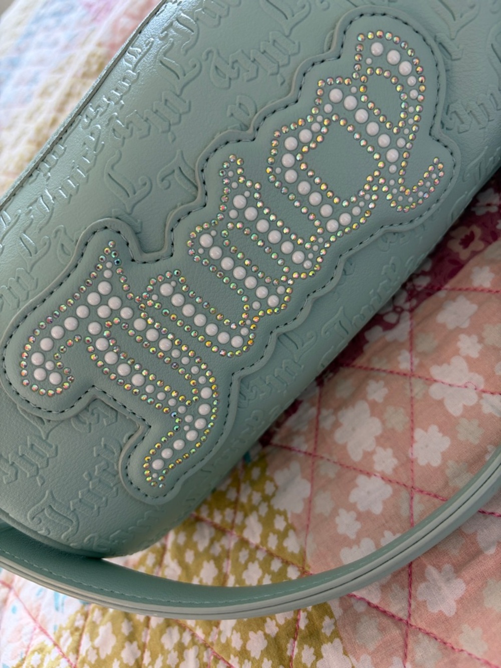 Trendy bag Juicy Couture Mint Barrel Crossbody Bag with Rhinestone Logo - Picture 6 of 6